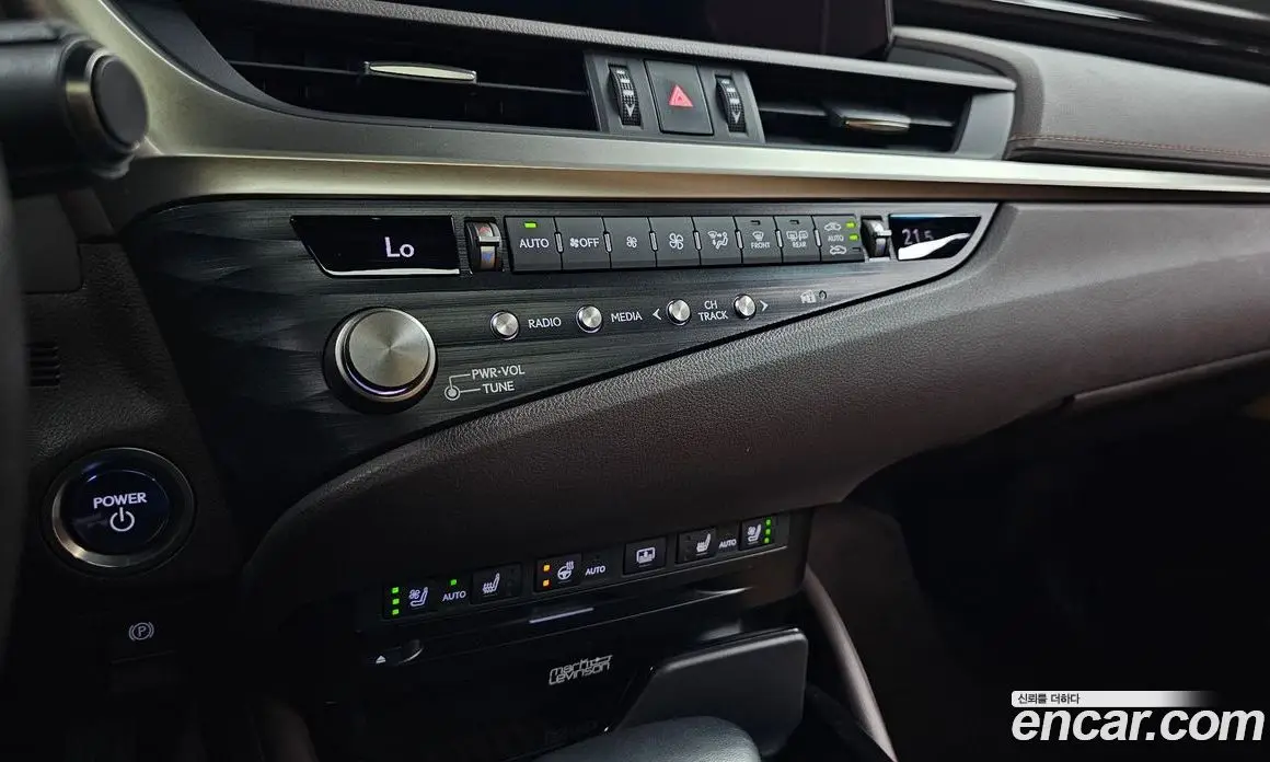Lexus ES 2021 2.5 автомат (гидро), фото 25