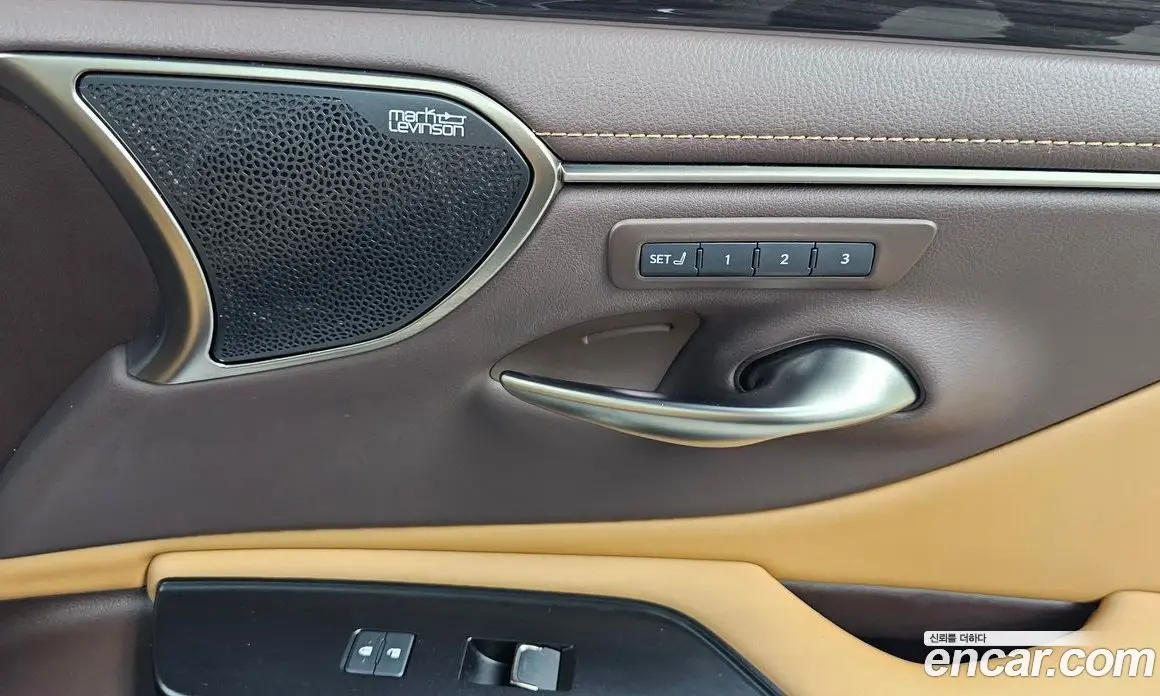 Lexus ES 2021 2.5 автомат (гидро), фото 29