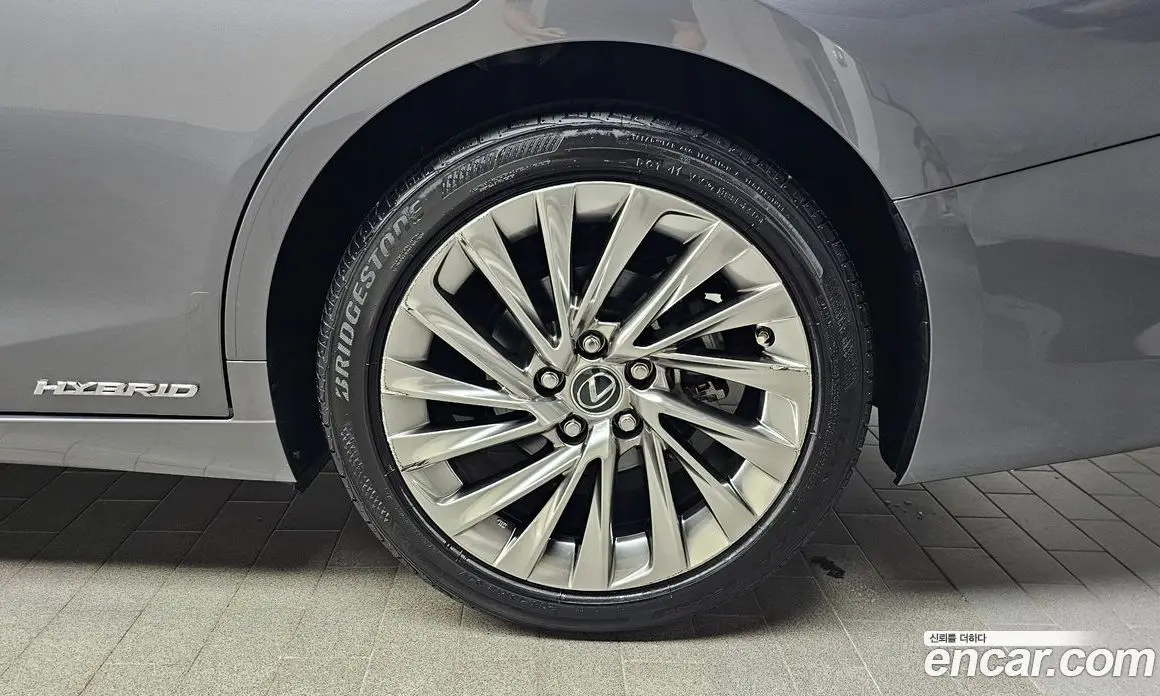 Lexus ES 2021 2.5 автомат (гидро), фото 6