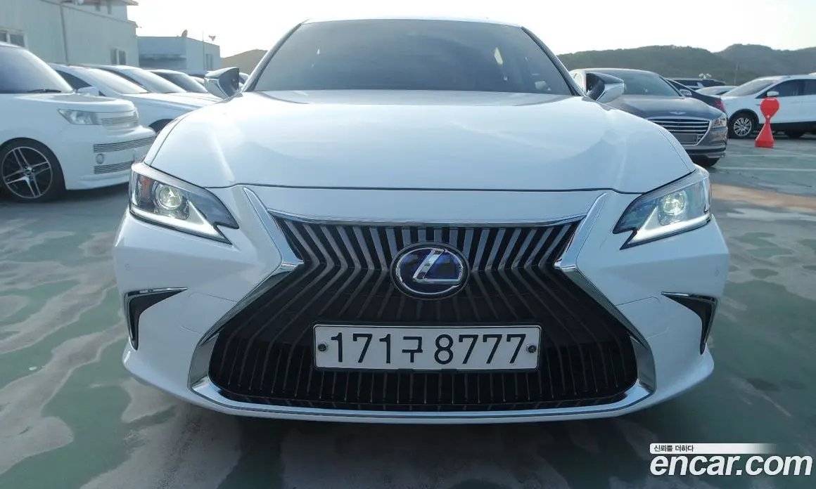 Lexus ES 2021 2.5 автомат (гидро), фото 3