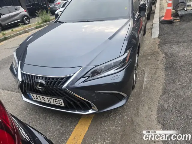 Lexus ES, 2024, 20 217 км