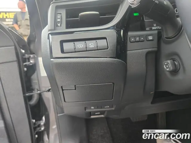 Lexus ES 2024 2.5 автомат (гидро), миниатюра 8