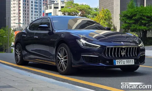 Maserati Ghibli, 2018, 121 665 км
