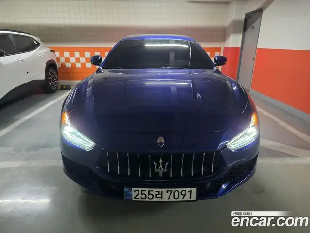 Maserati Ghibli, 2018, 82 000 км
