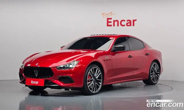 Maserati Ghibli, 2021, 4 992 км
