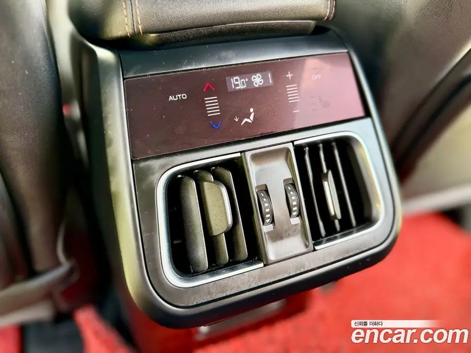 Maserati Grecale 2025 0.3 автомат (гидро), фото 20