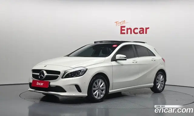 Mercedes-Benz A-Class 2016 1.6 автомат (гидро), миниатюра 1