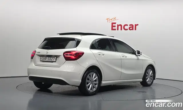 Mercedes-Benz A-Class 2016 1.6 автомат (гидро), миниатюра 2