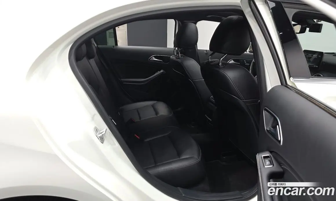 Mercedes-Benz A-Class 2016 1.6 автомат (гидро), фото 12