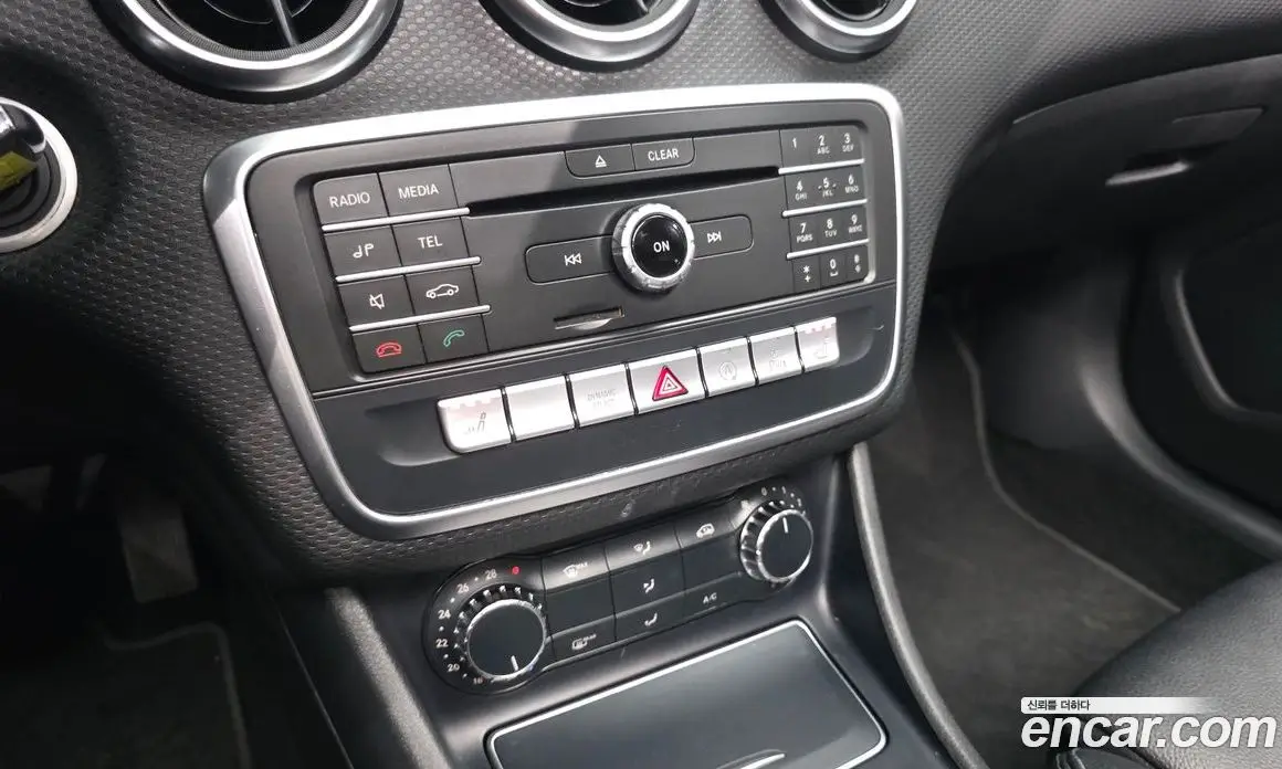 Mercedes-Benz A-Class 2016 1.6 автомат (гидро), фото 16