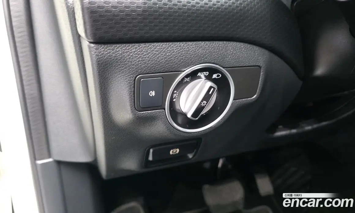 Mercedes-Benz A-Class 2016 1.6 автомат (гидро), фото 17