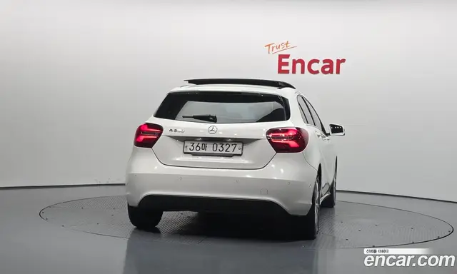 Mercedes-Benz A-Class 2016 1.6 автомат (гидро), миниатюра 4