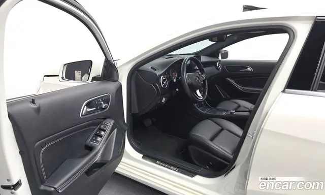 Mercedes-Benz A-Class 2016 1.6 автомат (гидро), миниатюра 10