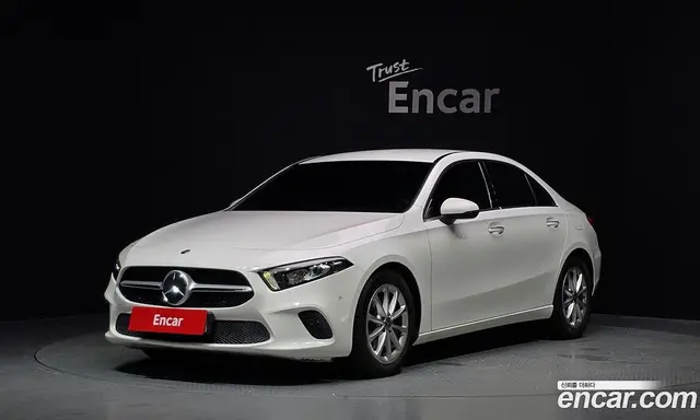 Mercedes-Benz A-Class 2020 2.0 автомат (гидро), миниатюра 1