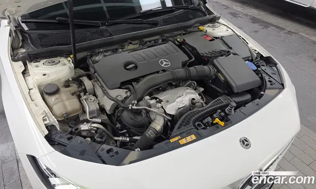 Mercedes-Benz A-Class 2020 2.0 автомат (гидро), миниатюра 6