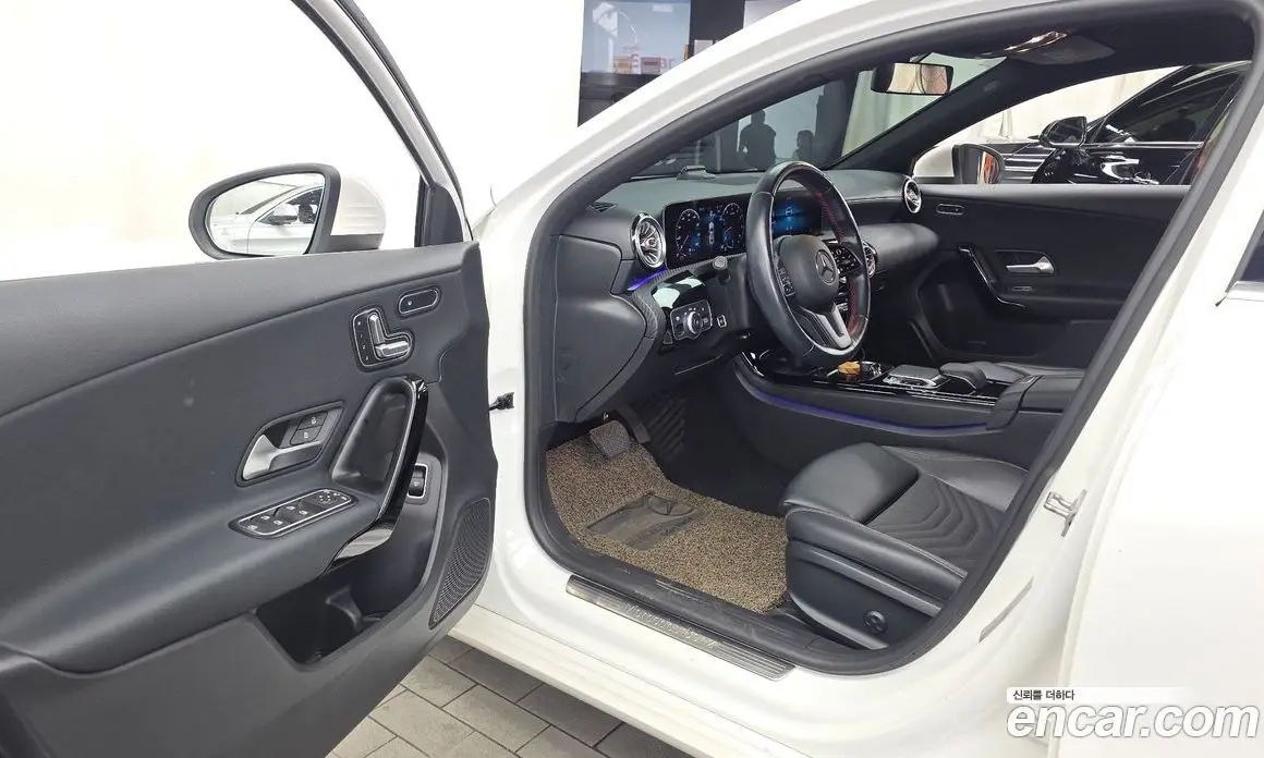 Mercedes-Benz A-Class 2020 2.0 автомат (гидро), фото 10