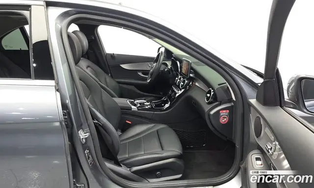 Mercedes-Benz C-Class 2017 2.0 автомат (гидро), миниатюра 12