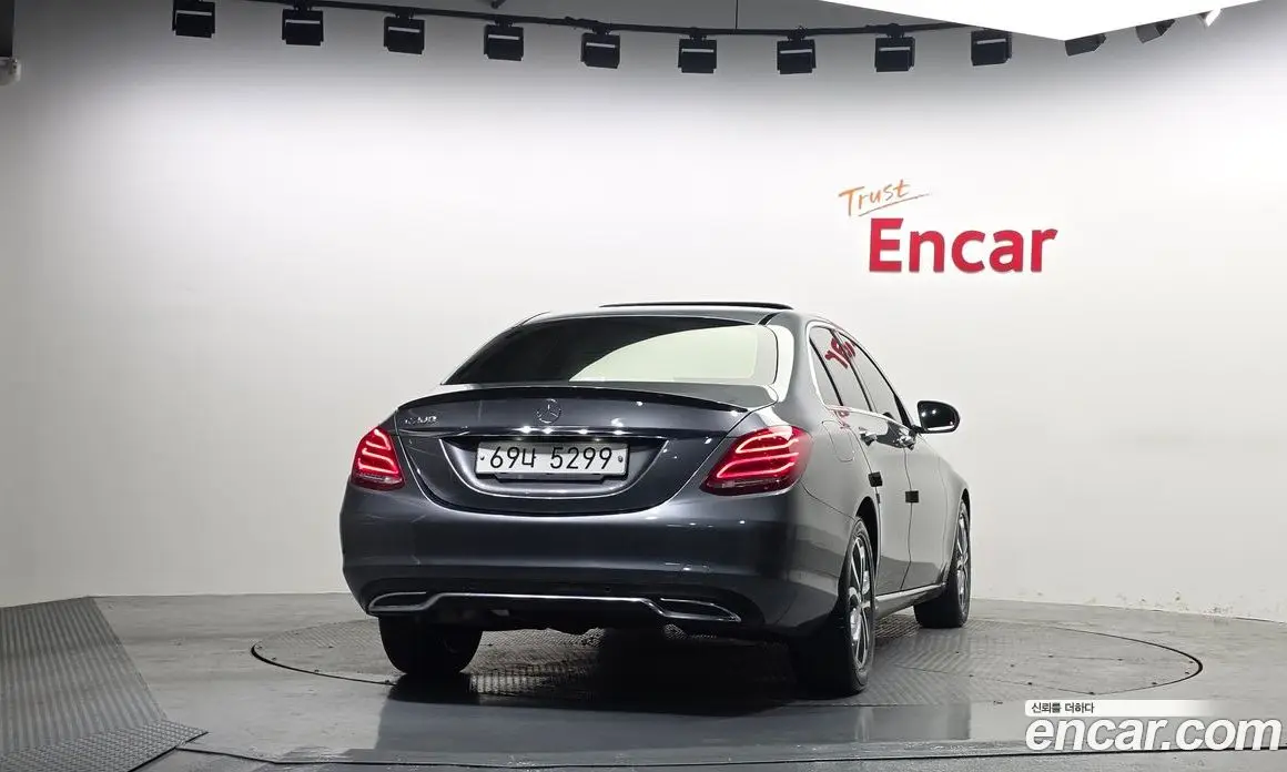 Mercedes-Benz C-Class 2017 2.0 автомат (гидро), фото 4