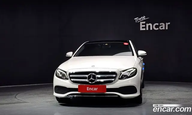 Mercedes-Benz E-Class 2016 2.0 автомат (гидро), миниатюра 3