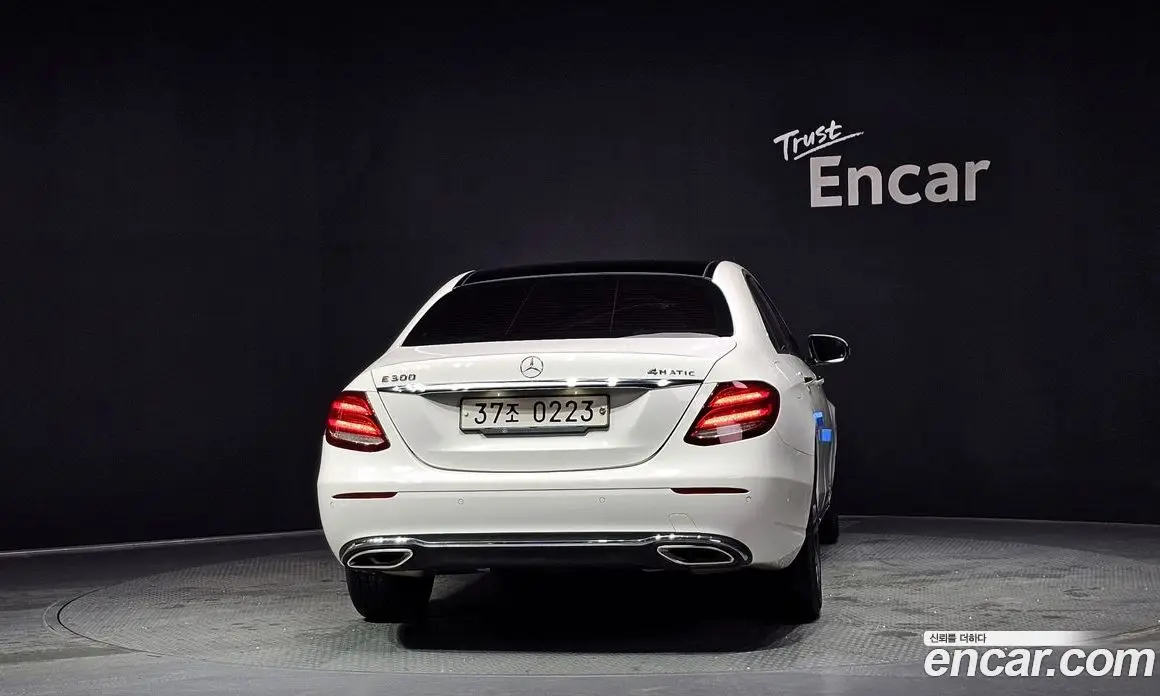 Mercedes-Benz E-Class 2016 2.0 автомат (гидро), фото 4