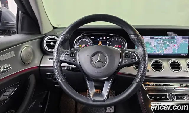 Mercedes-Benz E-Class 2017 2.0 автомат (гидро), миниатюра 12