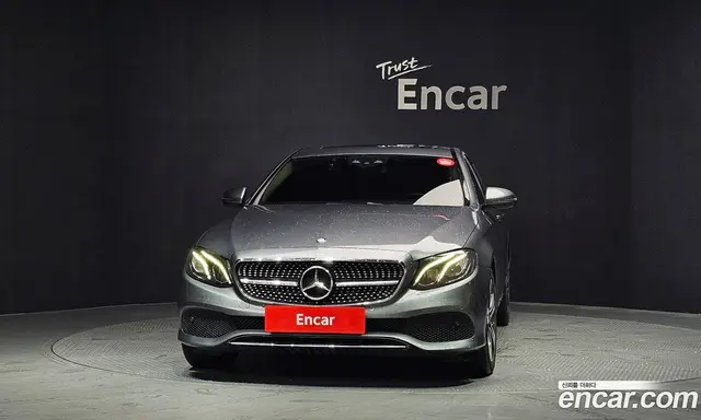 Mercedes-Benz E-Class 2017 2.0 автомат (гидро), миниатюра 3