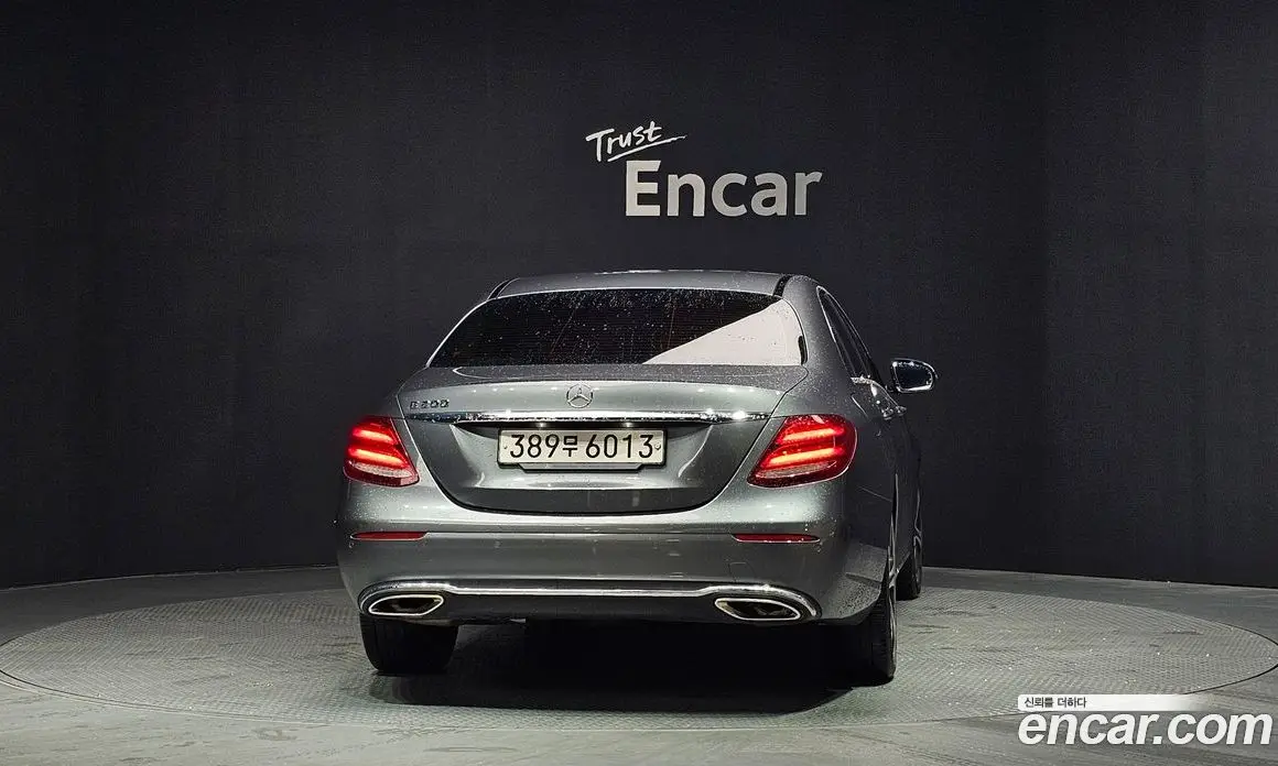 Mercedes-Benz E-Class 2017 2.0 автомат (гидро), фото 4