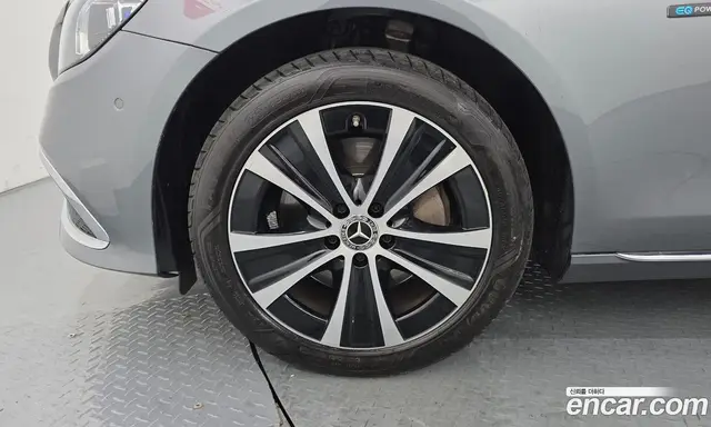 Mercedes-Benz E-Class 2021 2.0 автомат (гидро), миниатюра 5