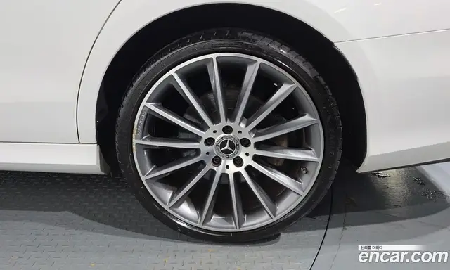 Mercedes-Benz E-Class 2021 2.0 автомат (гидро), миниатюра 7