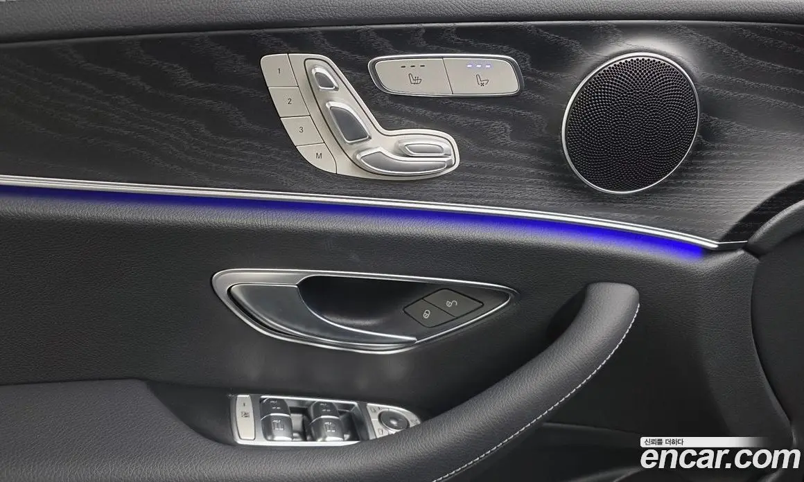 Mercedes-Benz E-Class 2023 2.0 автомат (гидро), фото 19