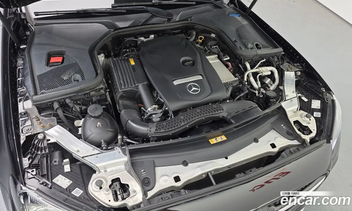 Mercedes-Benz E-Class 2023 2.0 автомат (гидро), фото 6