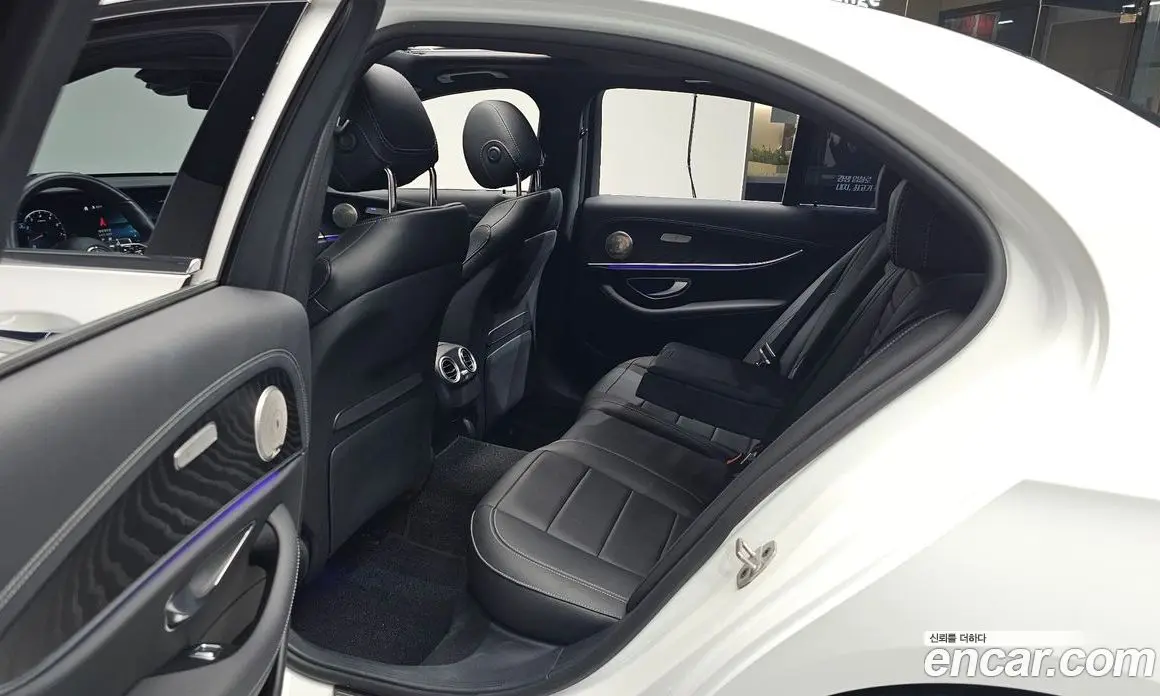 Mercedes-Benz E-Class 2023 2.0 автомат (гидро), фото 16