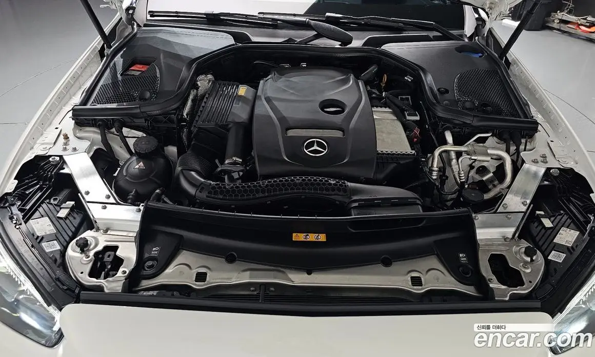 Mercedes-Benz E-Class 2023 2.0 автомат (гидро), фото 5