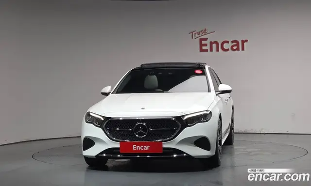 Mercedes-Benz E-Class 2024 2.0 автомат (гидро), миниатюра 3