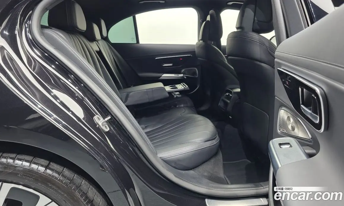 Mercedes-Benz E-Class 2024 2.0 автомат (гидро), фото 12