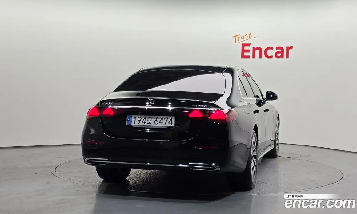 Mercedes-Benz E-Class 2024 2.0 автомат (гидро), фото 4