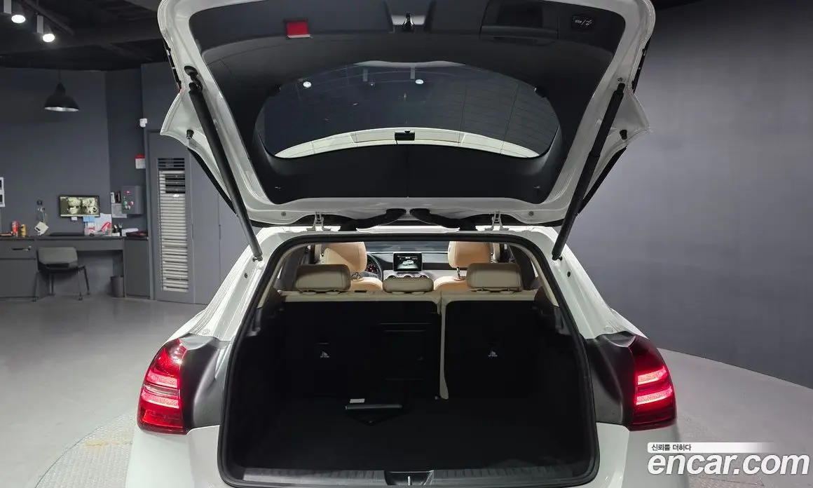 Mercedes-Benz GLA-Class 2019 2.0 автомат (гидро), фото 20