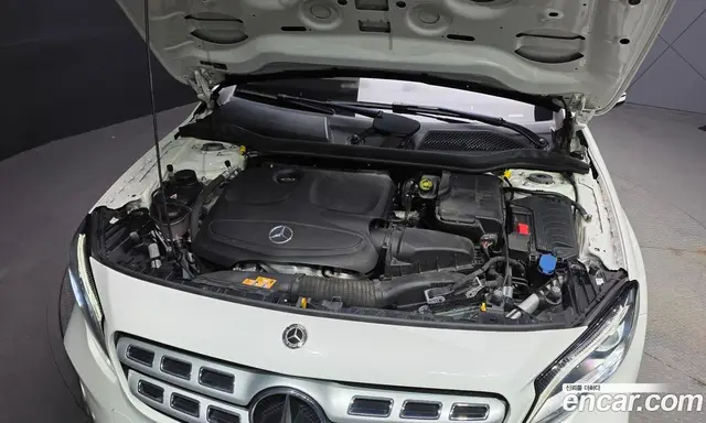 Mercedes-Benz GLA-Class 2019 2.0 автомат (гидро), миниатюра 6