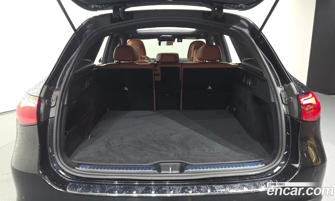 Mercedes-Benz GLC-Class 2023 2.0 автомат (гидро), фото 20