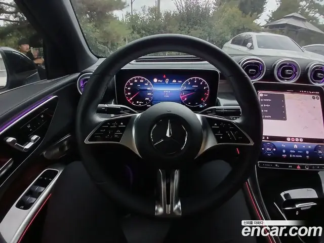 Mercedes-Benz GLC-Class 2025 2.0 автомат (гидро), миниатюра 11