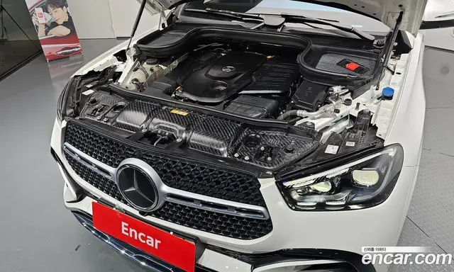 Mercedes-Benz GLE-Class 2024 3.0 автомат (гидро), миниатюра 6