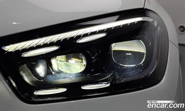 Mercedes-Benz GLE-Class 2024 3.0 автомат (гидро), миниатюра 8