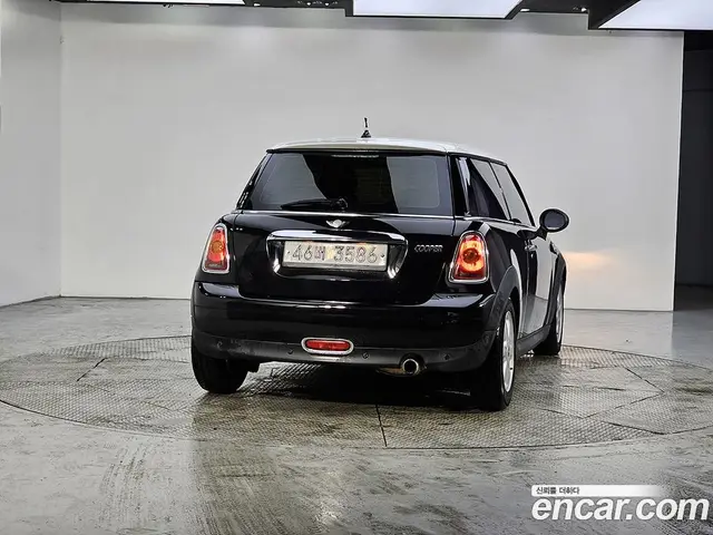 Mini Cooper 2010 1.6 автомат (гидро), миниатюра 3