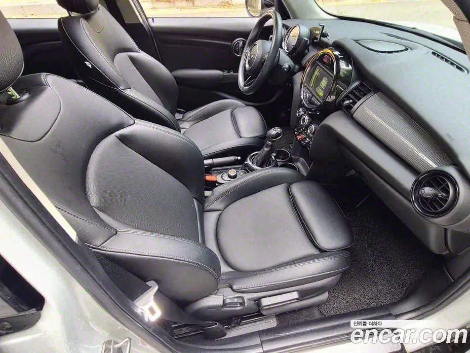 Mini Cooper 2015 1.5 автомат (гидро), фото 12 Mini Cooper 2015 1.5 автомат (гидро), фото 12