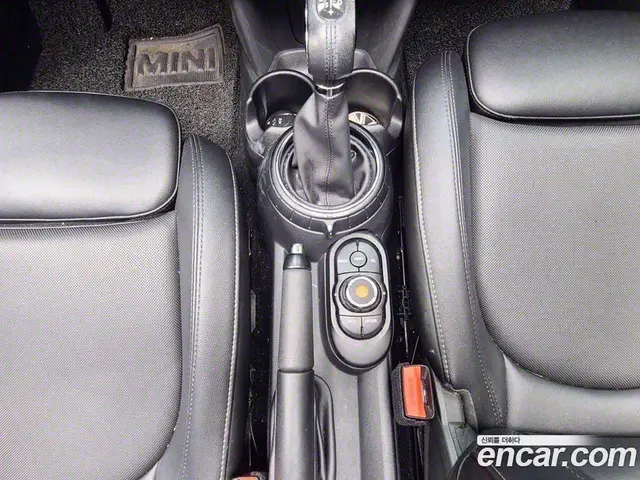 Mini Cooper 2015 1.5 автомат (гидро), миниатюра 9 Mini Cooper 2015 1.5 автомат (гидро), миниатюра 9