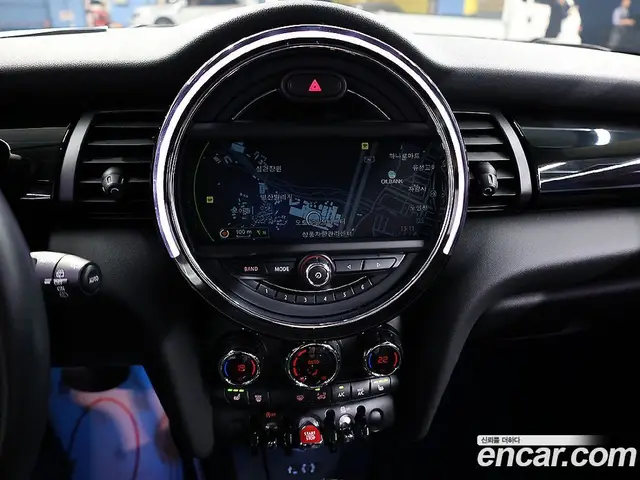 Mini Cooper 2015 1.5 автомат (гидро), миниатюра 11