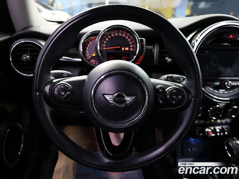 Mini Cooper 2015 1.5 автомат (гидро), фото 9