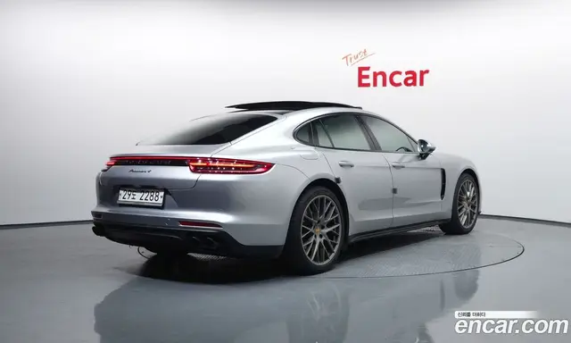 Porsche Panamera 2018 3.0 автомат (гидро), миниатюра 2