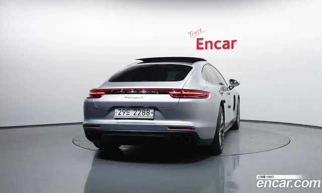 Porsche Panamera 2018 3.0 автомат (гидро), миниатюра 4