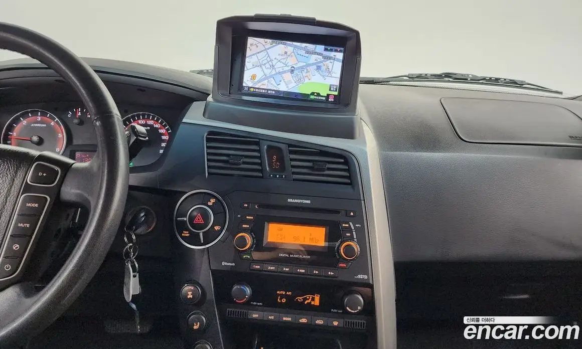 SsangYong Korando 2014 2.0 автомат (гидро), фото 20